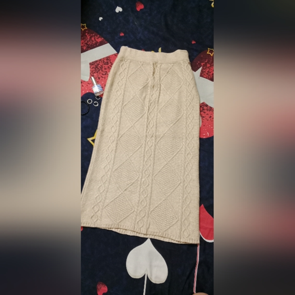 Interview biege long skirt